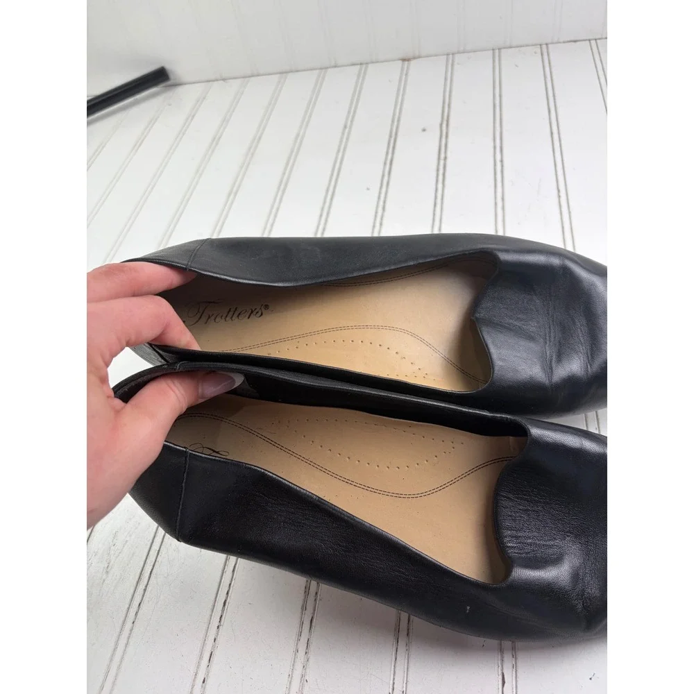 Trotters Vintage Y2K Black Leather Pointed Toe Loafers Flats Women's Size 13M